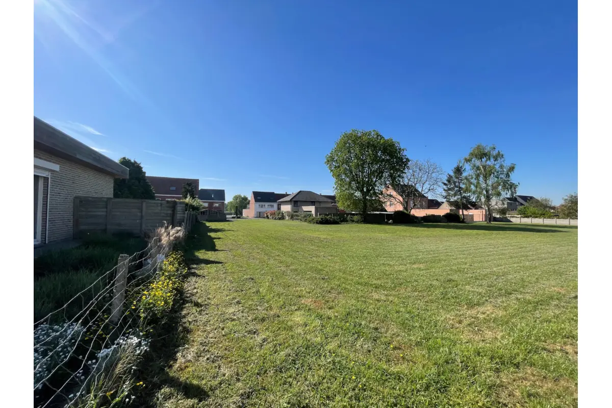 Grond te  koop in Houthulst 8650 550000.00€  slaapkamers m² - Zoekertje 663897