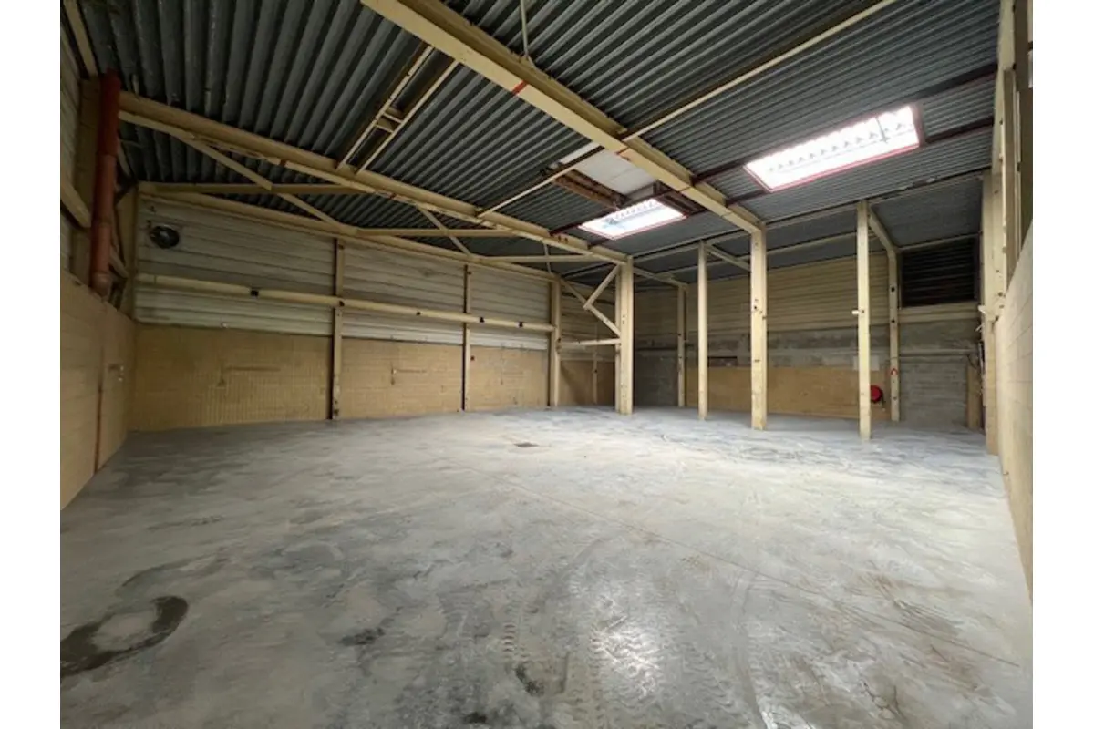 Handelszaak te  huur in Grimbergen 1850 5700.00€  slaapkamers 1400.00m² - Zoekertje 664793