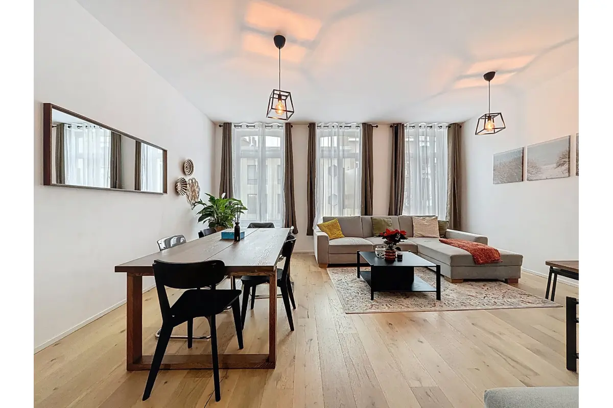 Triplex te  in Sint-Gillis 1060 595000.00€ 3 slaapkamers 190.00m² - Zoekertje 665258