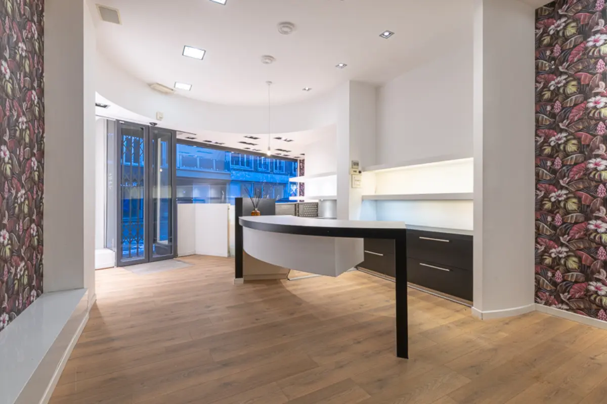 Handelszaak te  koop in Doornik 7500 125000.00€ 0 slaapkamers m² - Zoekertje 666212