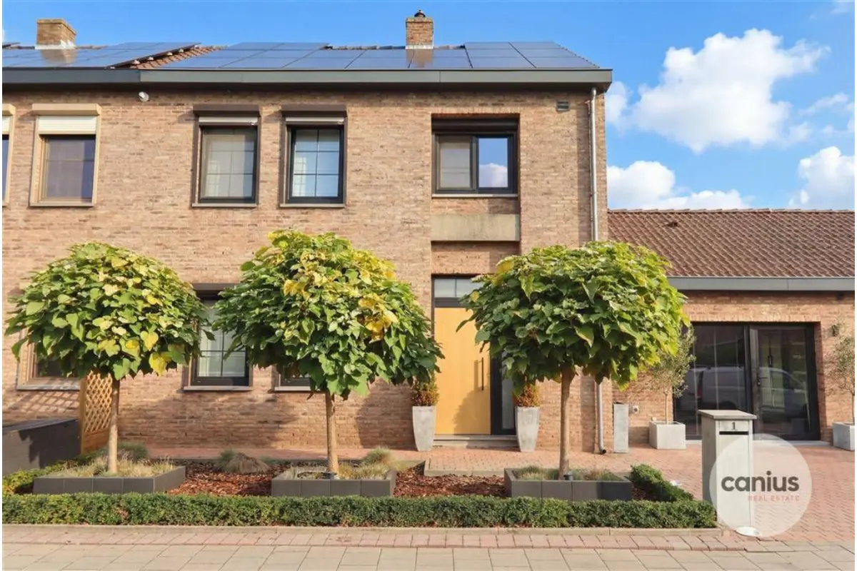 Maison à vendre à Saint-Trond 3800 425000.00€ 3 chambres 241.00m² - annonce 665648