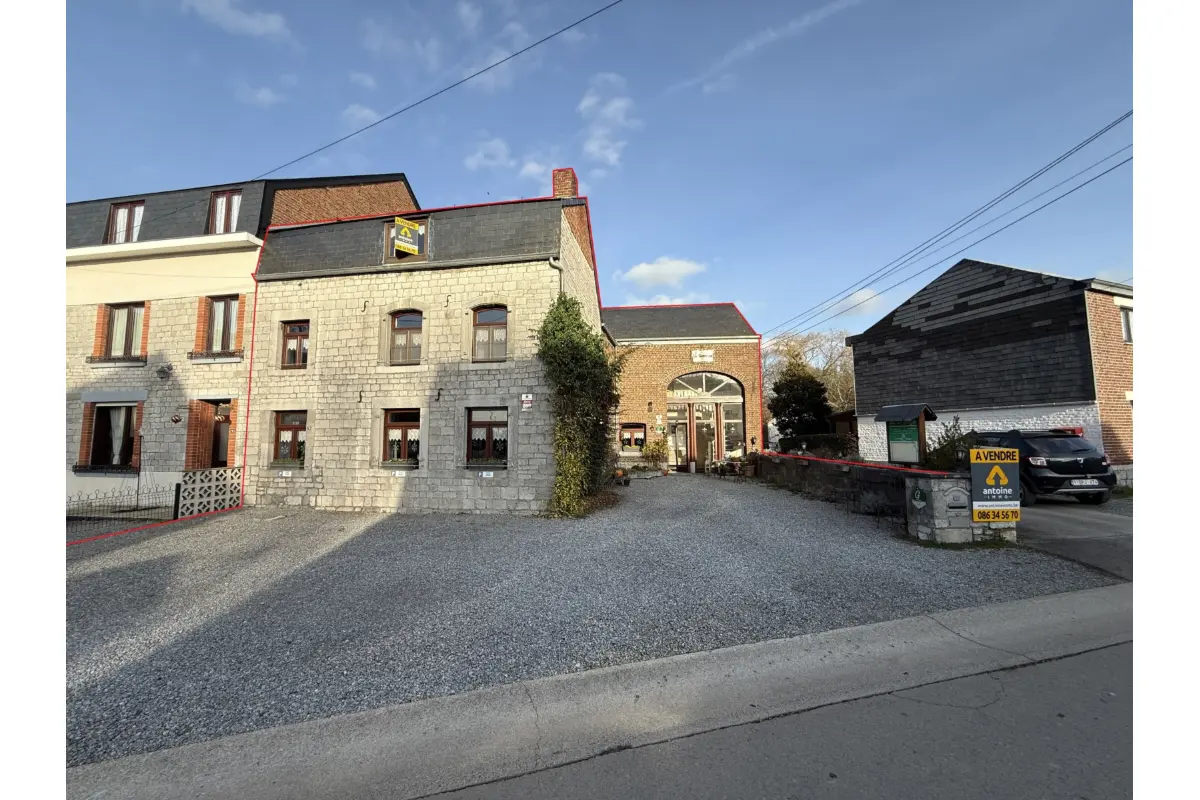 Appartementsgebouw te  koop in Durbuy 6940 495000.00€ 5 slaapkamers 338.00m² - Zoekertje 666247