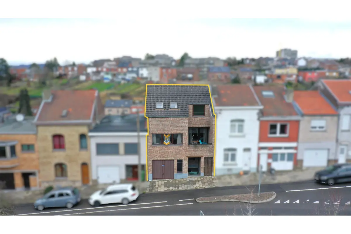 Appartementsgebouw te  koop in Seraing 4100 379000.00€ 5 slaapkamers 215.00m² - Zoekertje 665667