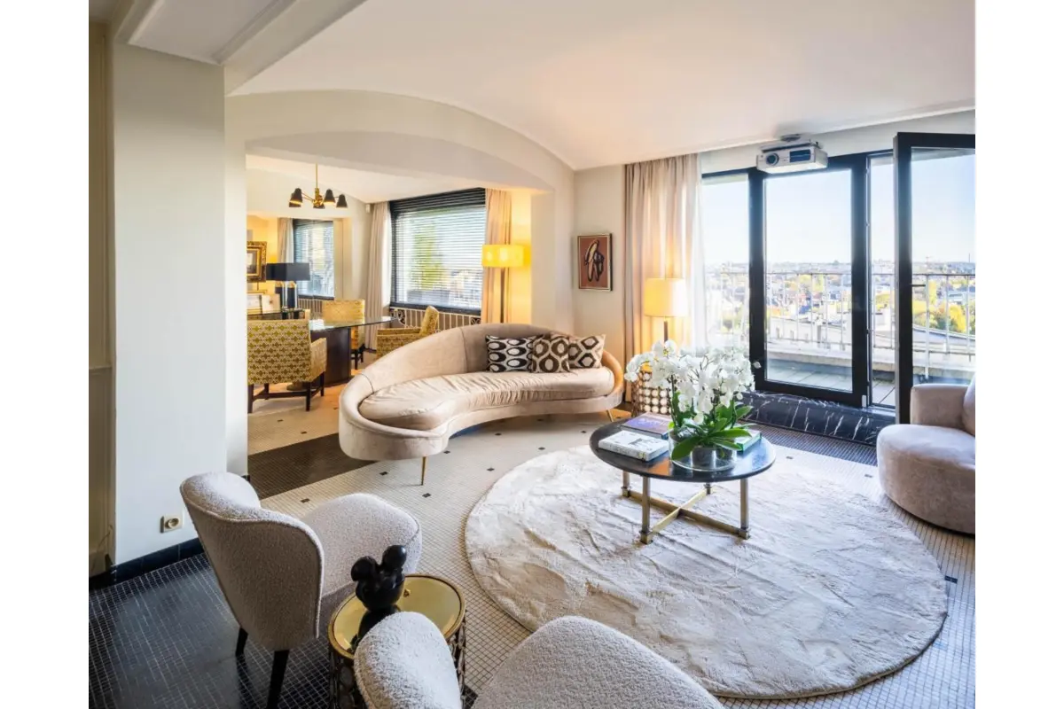 Appartement te  in Elsene 1050 950000.00€ 3 slaapkamers 163.00m² - Zoekertje 666374