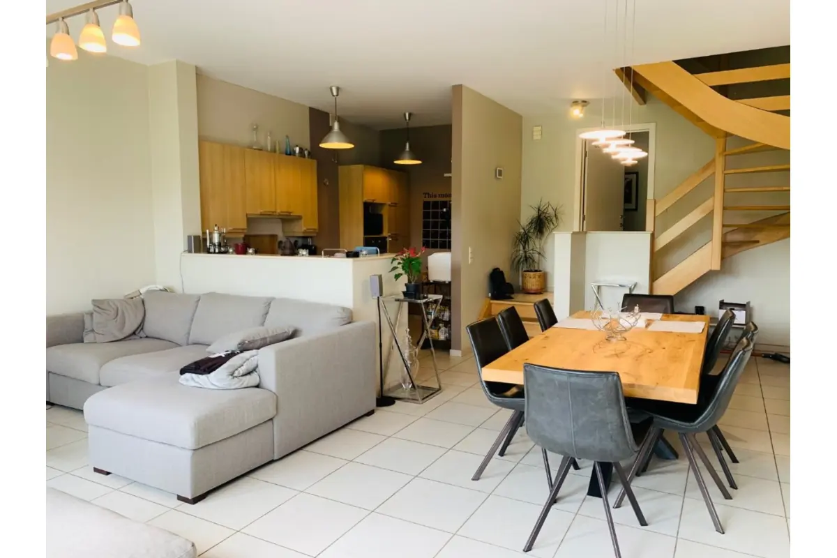 Huis te  huur in Ukkel 1180 1950.00€ 5 slaapkamers 170.00m² - Zoekertje 665973