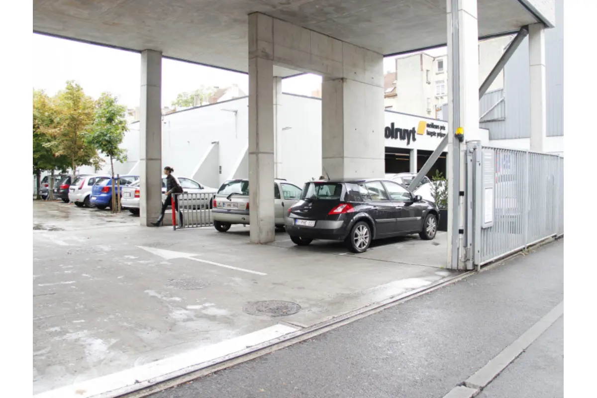 Parking à louer à Schaerbeek 1030 65.00€  chambres m² - annonce 666543