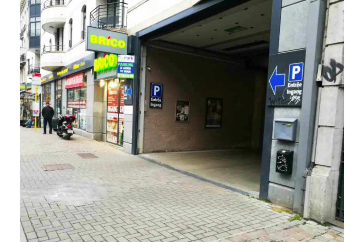 Parking & garage te  huur in Elsene 1050 39.00€  slaapkamers m² - Zoekertje 666576