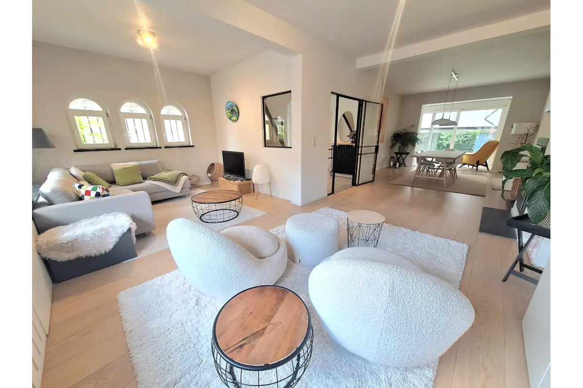 Huis te  huur in Sint-Pieters-Woluwe 1150 3900.00€ 5 slaapkamers 339.00m² - Zoekertje 687043