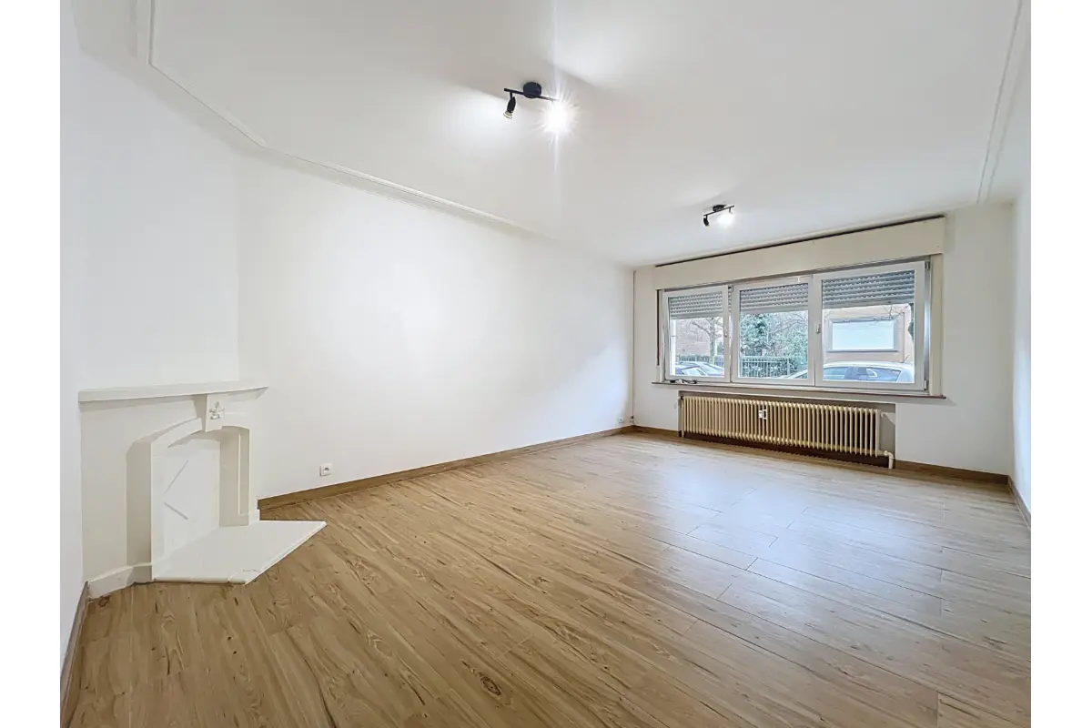 Rez-de-chaussée à louer à Anderlecht 1070 1050.00€ 1 chambres 73.00m² - annonce 667203