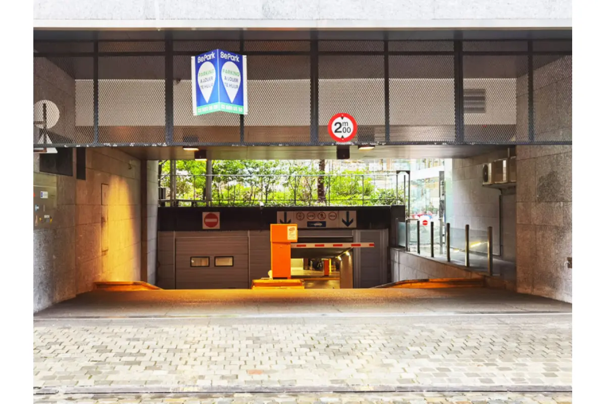 Parking à louer à Bruxelles 1000 146.00€  chambres m² - annonce 666694