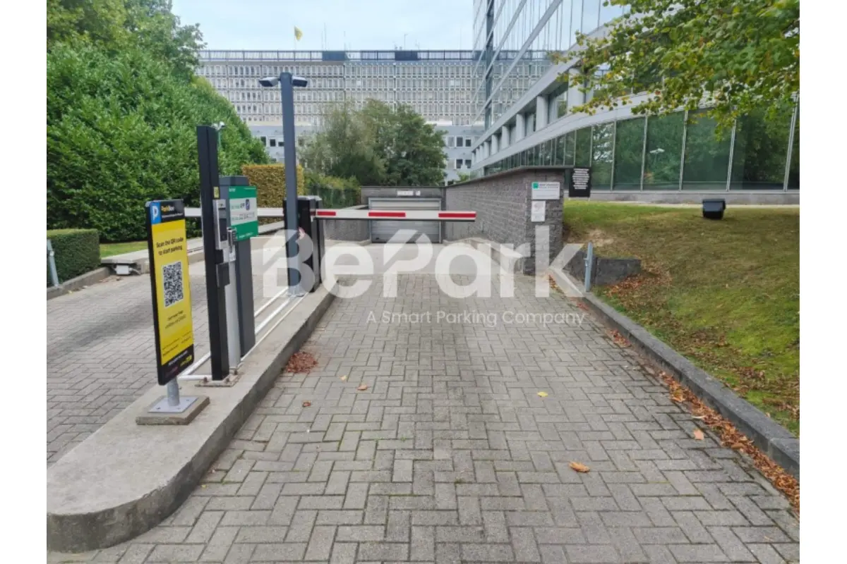 Parking à louer à Schaerbeek 1030 121.00€  chambres m² - annonce 666869