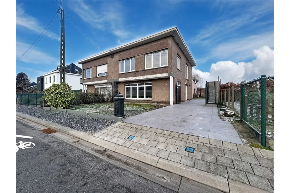 Maison à vendre à Saint-Gilles-Waes 9170 399000.00€ 5 chambres 229.00m² - annonce 666448