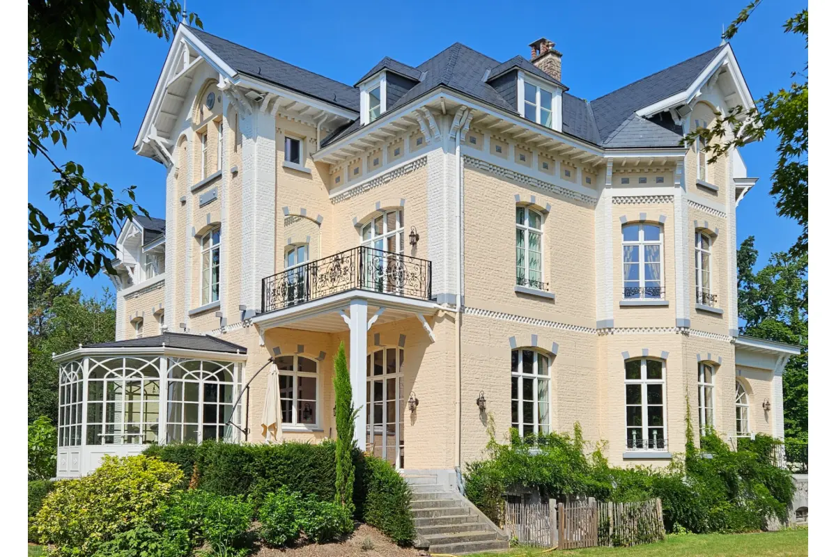 Huis te  huur in Ukkel 1180 15000.00€ 8 slaapkamers 600.00m² - Zoekertje 667258