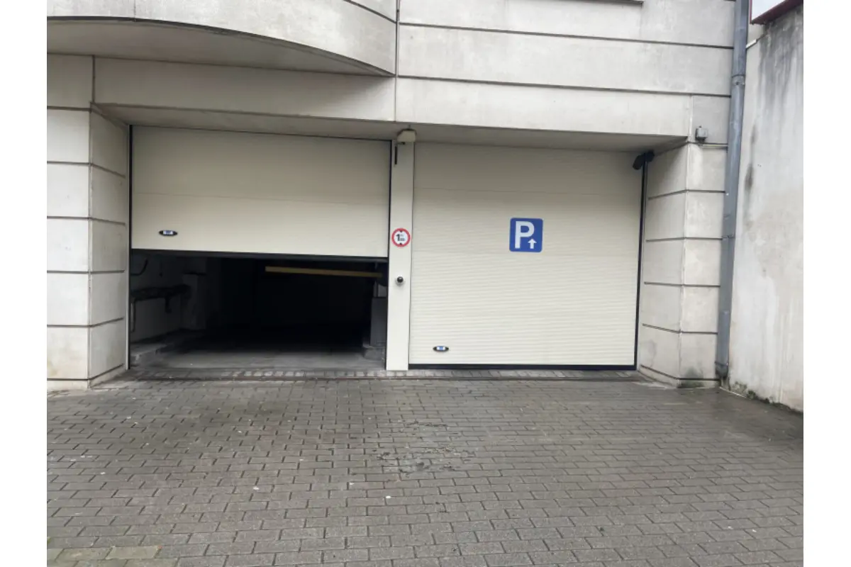 Parking & garage te  huur in Elsene 1050 169.00€  slaapkamers m² - Zoekertje 666560