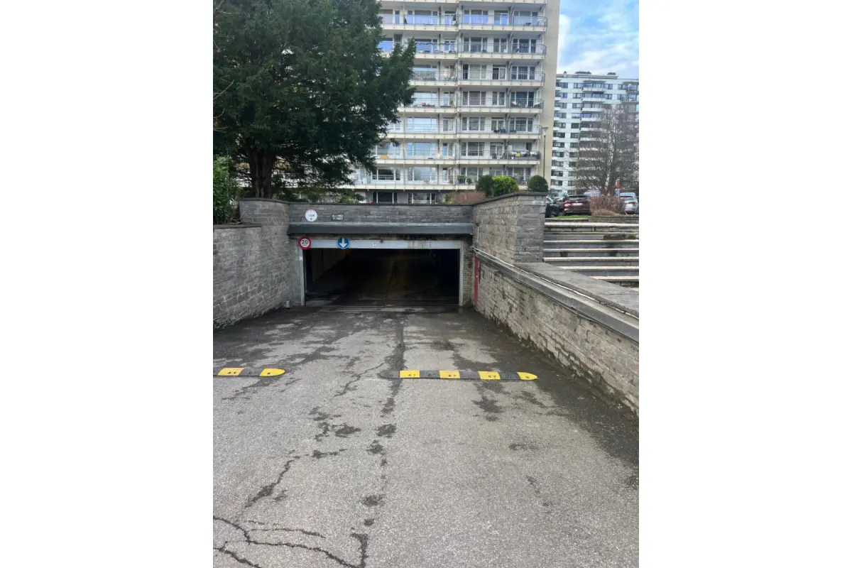 Parking & garage te  huur in Jette 1090 65.00€  slaapkamers m² - Zoekertje 667243