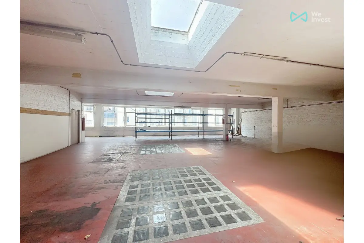 Handelszaak te  koop in Anderlecht 1070 749000.00€  slaapkamers 1000.00m² - Zoekertje 668525