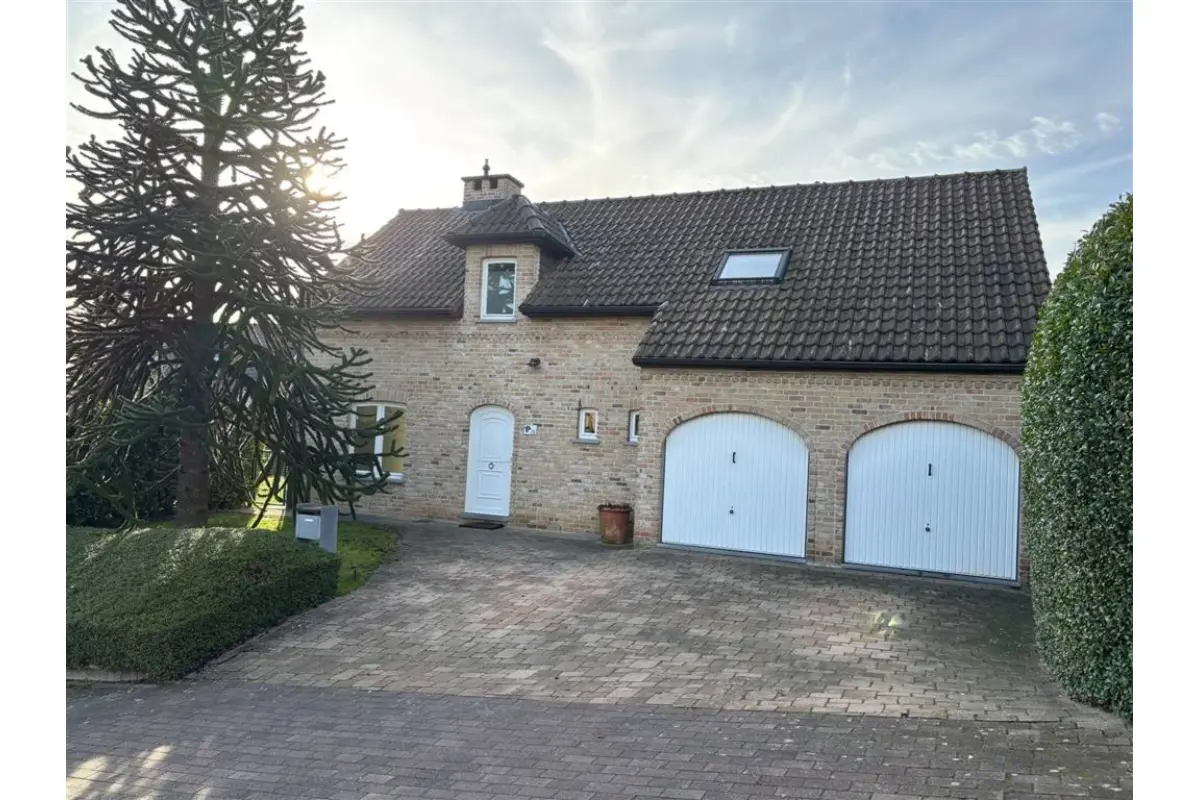 Villa à louer à Hoeilaart 1560 1850.00€ 4 chambres 203.00m² - annonce 668353