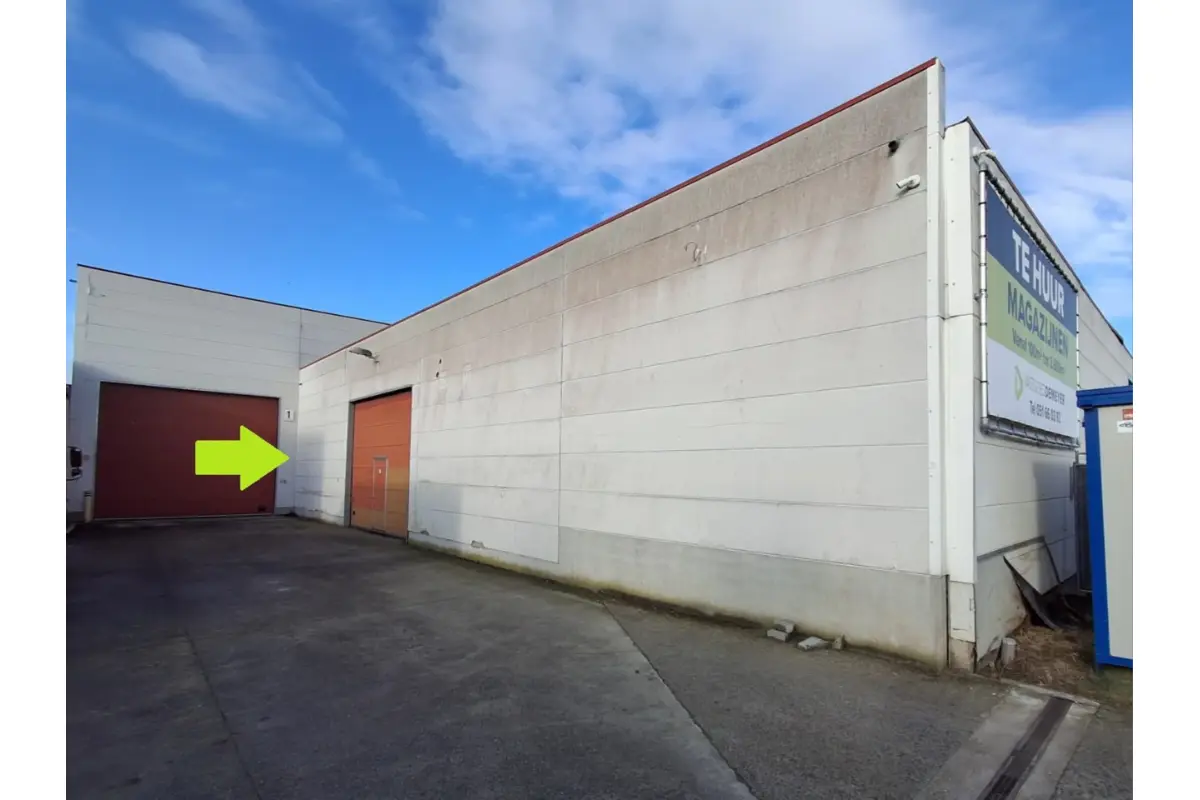 Handelszaak te  huur in Ruiselede 8755 840.00€  slaapkamers m² - Zoekertje 667715