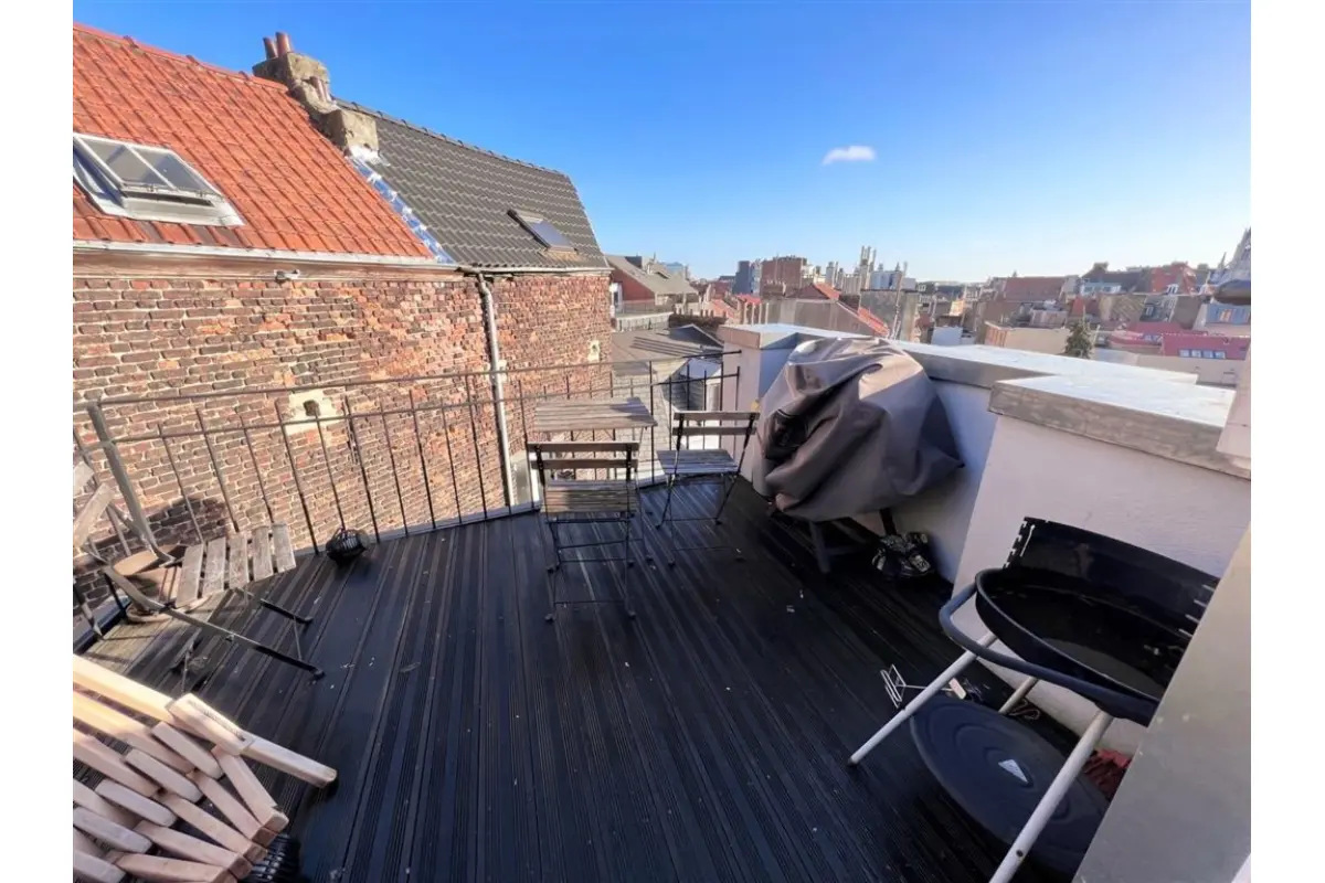 Appartement te  in Elsene 1050 2000.00€ 3 slaapkamers 144.00m² - Zoekertje 668448