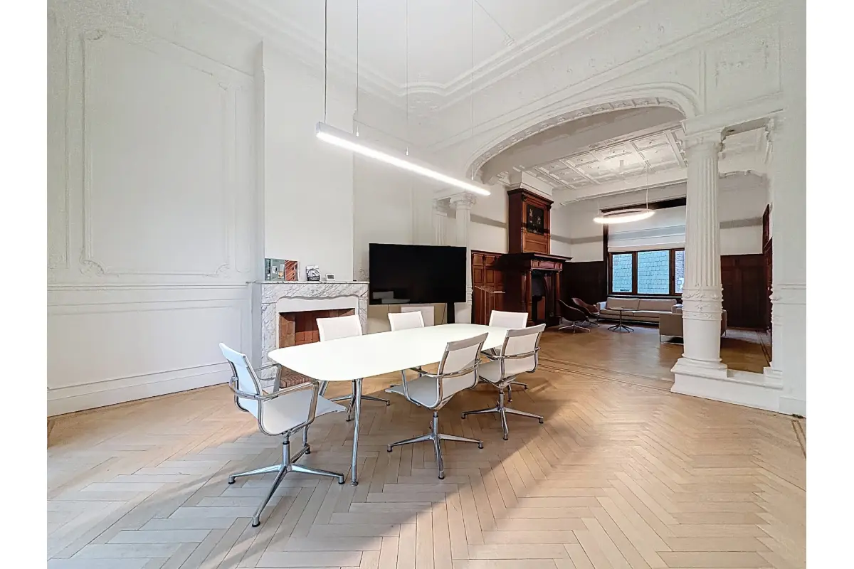 Handelszaak te  in Ukkel 1180 2125.00€  slaapkamers 102.00m² - Zoekertje 667991