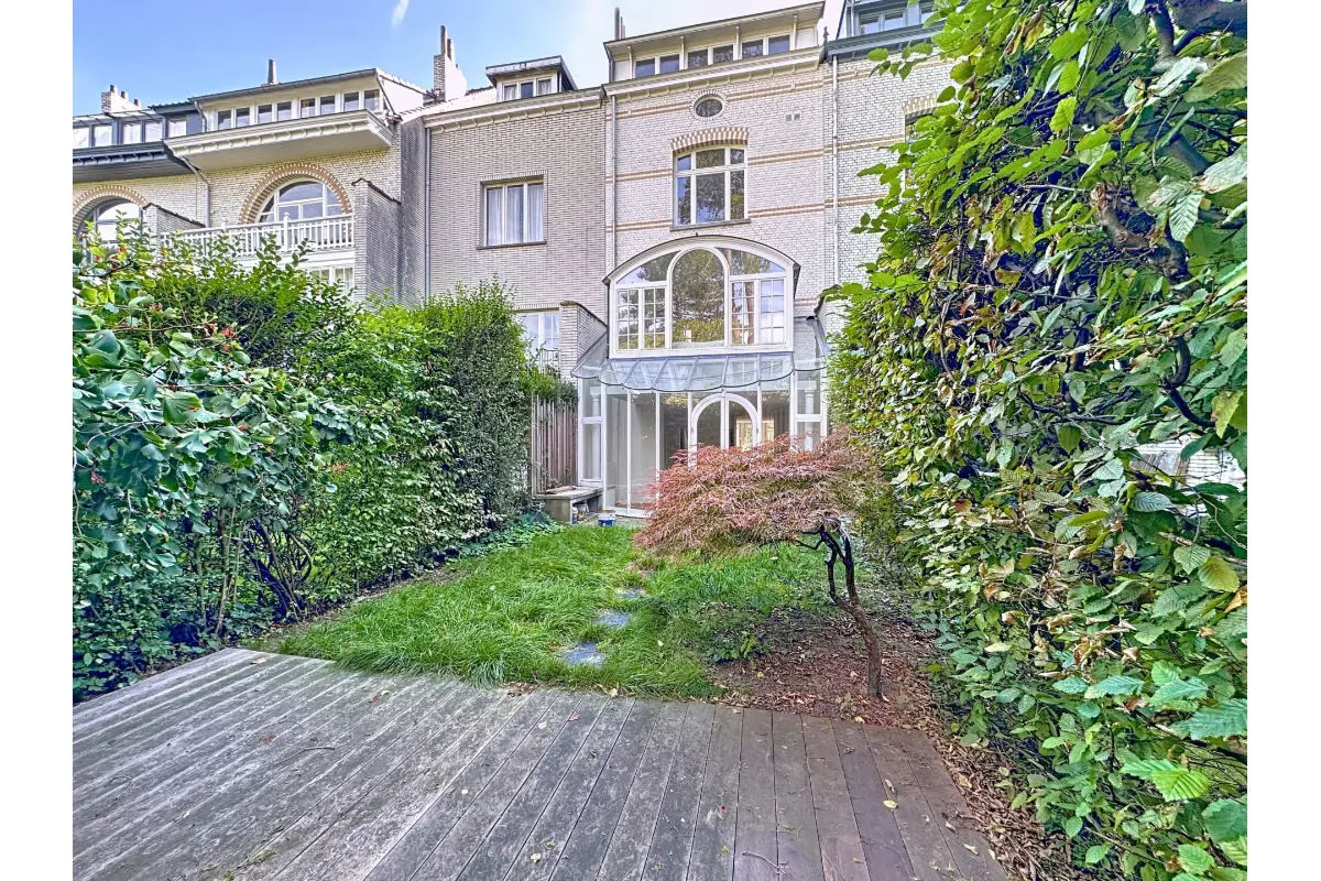 Huis te  huur in Ukkel 1180 2900.00€ 4 slaapkamers 195.00m² - Zoekertje 668063