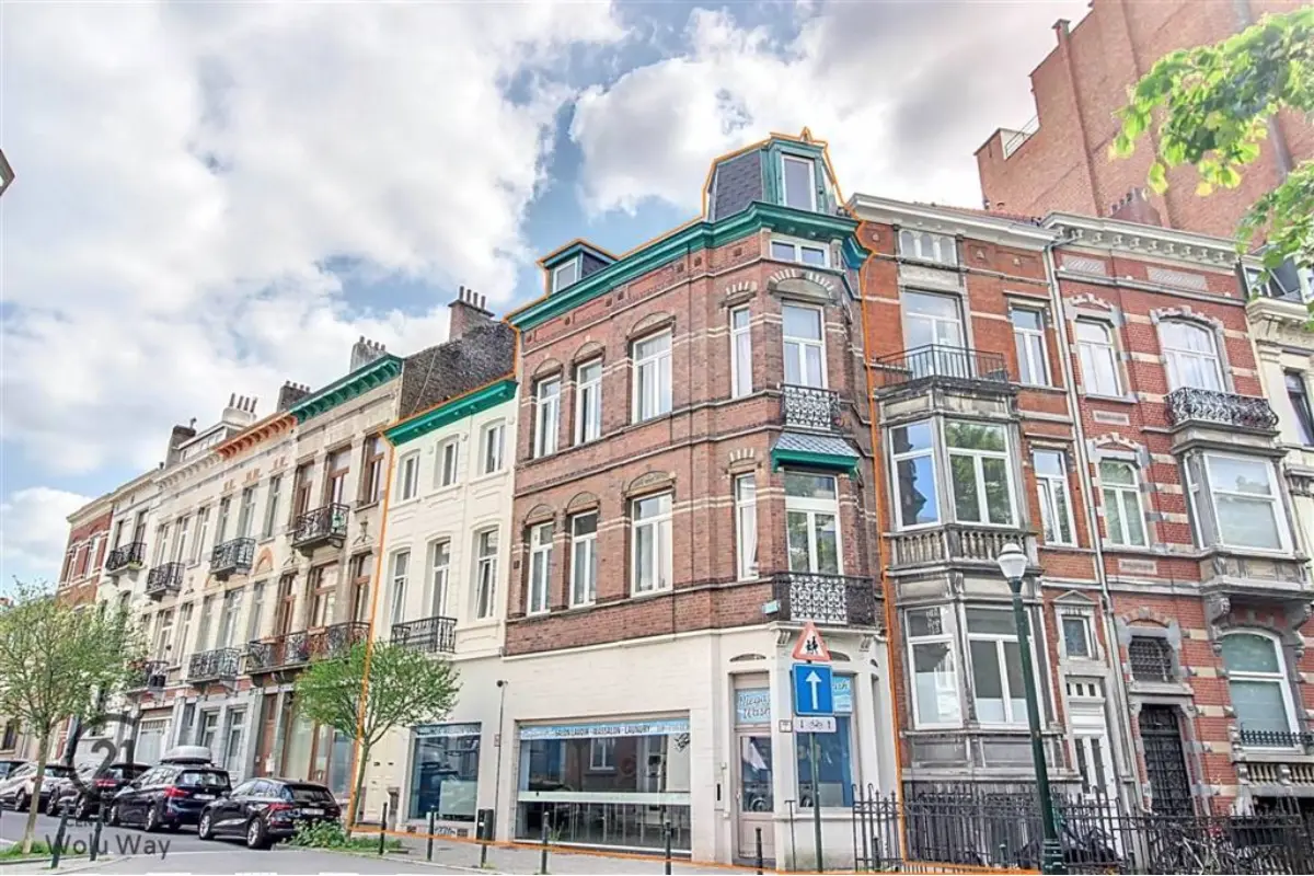 Immeuble de rapport - Immeuble à appartement à vendre à Bruxelles 1000 825000.00€ 5 chambres 274.00m² - annonce 668255