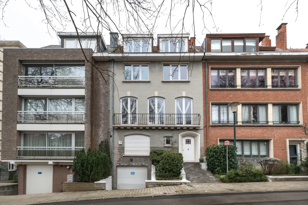 Maison à  à Uccle 1180 3500.00€ 5 chambres 305.00m² - annonce 668506