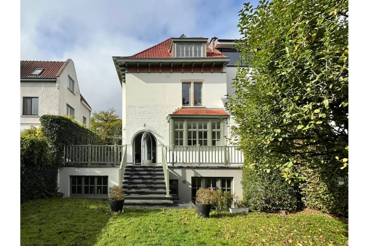 Huis te  huur in Ukkel 1180 5000.00€ 5 slaapkamers 405.00m² - Zoekertje 668388