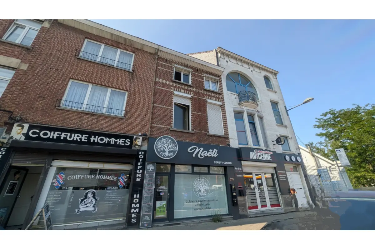 Huis te  koop in Schaarbeek 1030 375000.00€ 2 slaapkamers 250.00m² - Zoekertje 668413