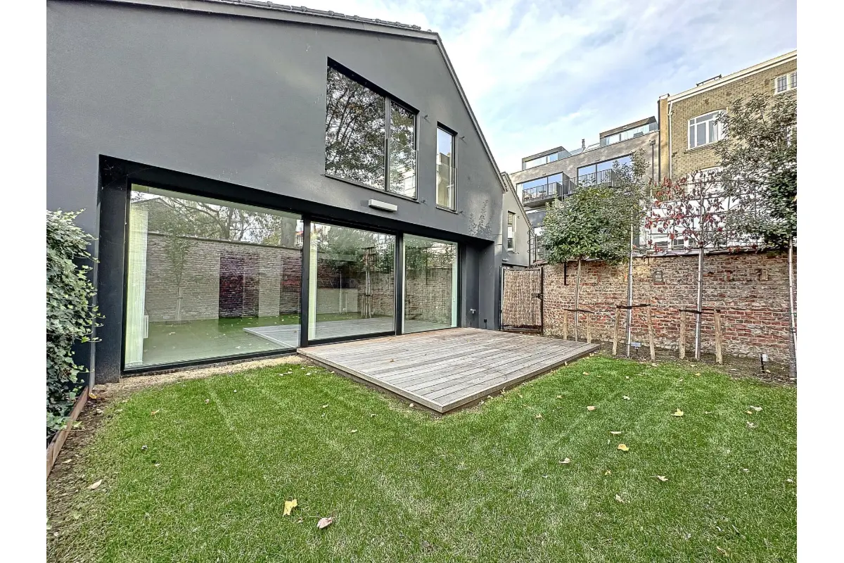 Huis te  in Elsene 1050 3420.00€ 4 slaapkamers 170.00m² - Zoekertje 667777