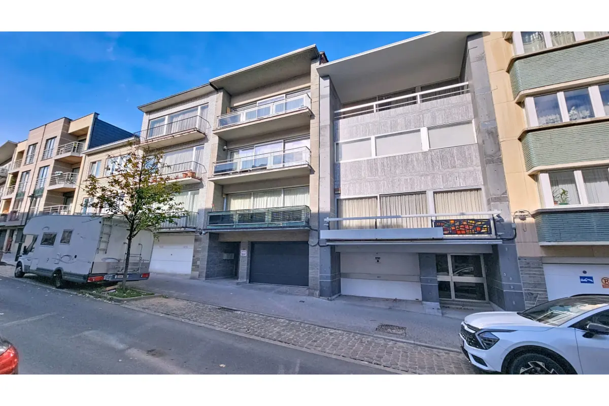 Appartement à vendre à Molenbeek-Saint-Jean 1080 269000.00€ 2 chambres 108.00m² - annonce 668801