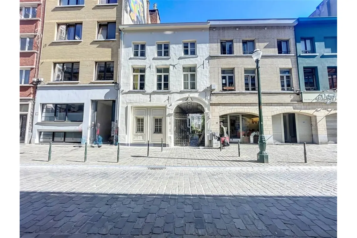 Appartementsgebouw te  koop in Brussel 1000 1150000.00€ 6 slaapkamers 300.00m² - Zoekertje 668703
