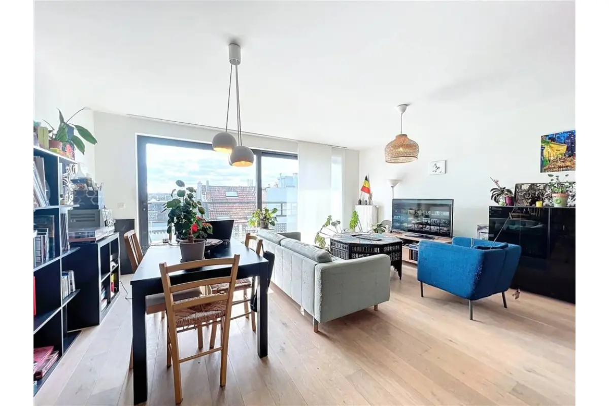 Appartement te  koop in Anderlecht 1070 300000.00€ 2 slaapkamers 90.00m² - Zoekertje 668684