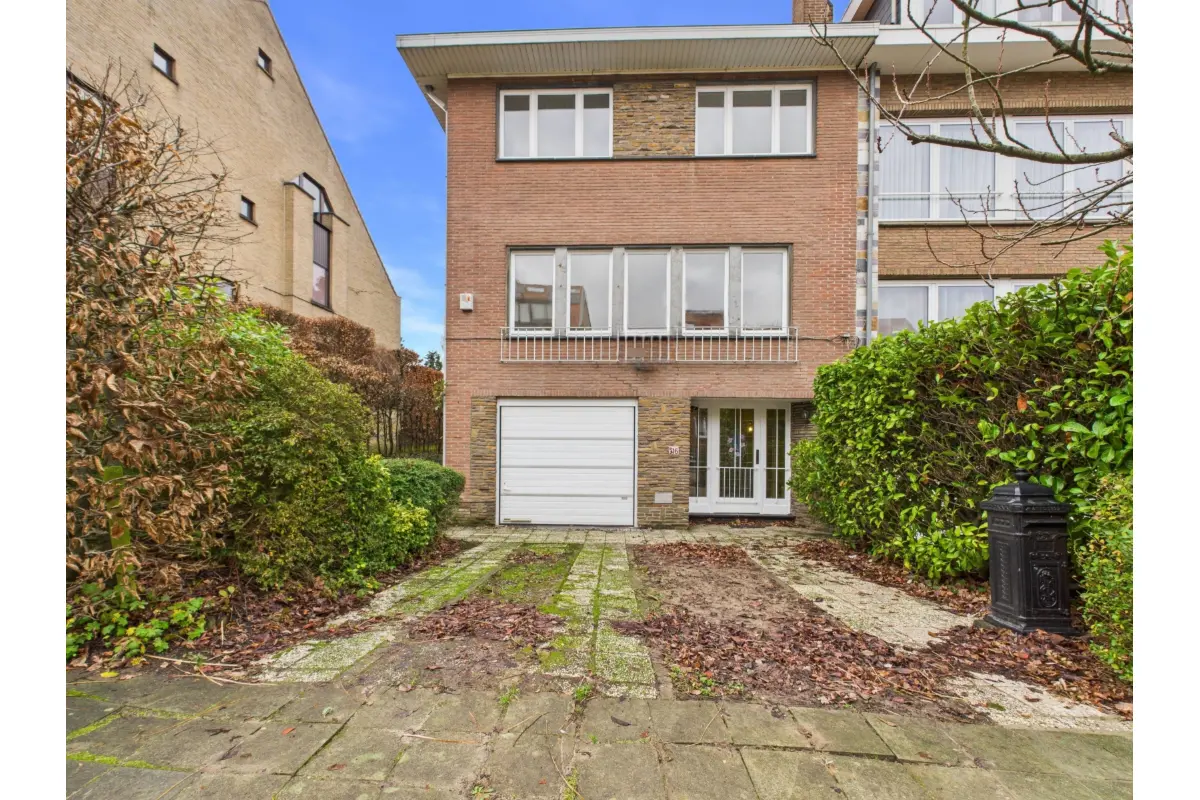 Huis te  huur in Watermaal-Bosvoorde 1170 2400.00€ 4 slaapkamers 200.00m² - Zoekertje 669009