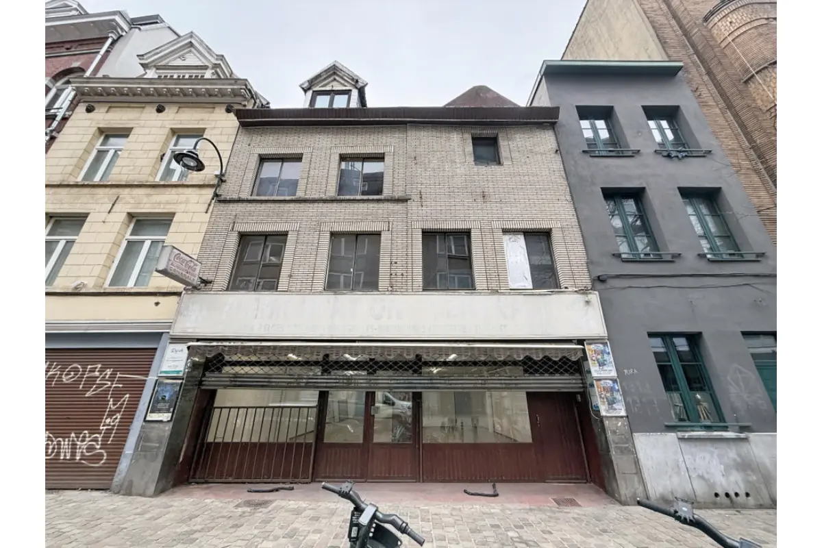 Appartementsgebouw te  koop in Brussel 1000 820000.00€ 6 slaapkamers 349.00m² - Zoekertje 670793