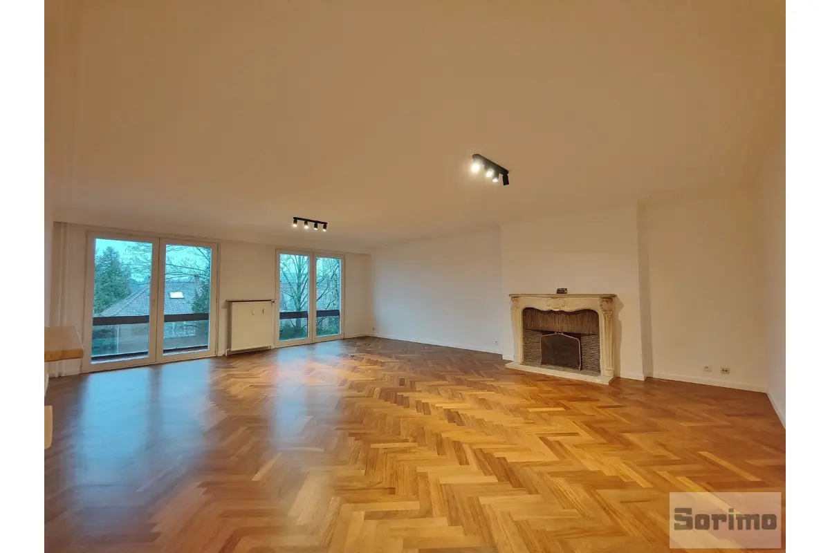 Appartement te  huur in Sint-Pieters-Woluwe 1150 1950.00€ 4 slaapkamers 140.00m² - Zoekertje 670996