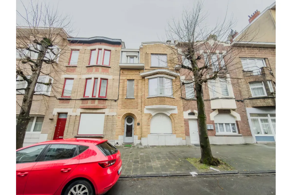 Huis te  koop in Anderlecht 1070 435000.00€ 4 slaapkamers 160.00m² - Zoekertje 670188