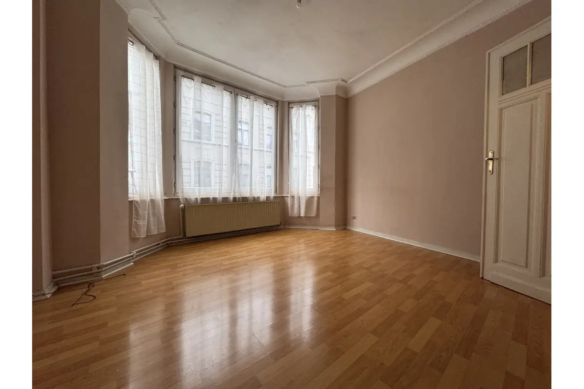 Huis te  koop in Anderlecht 1070 325000.00€ 3 slaapkamers 161.00m² - Zoekertje 670982