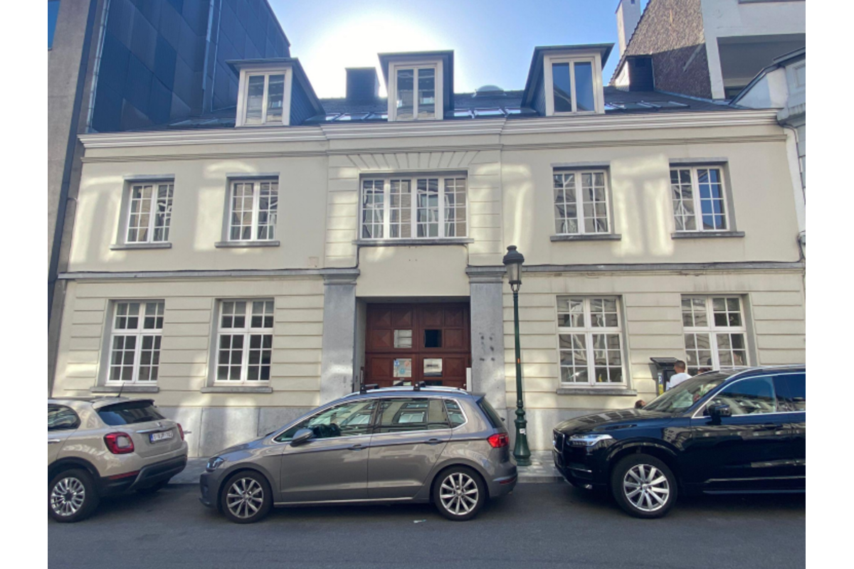 Handelszaak te  koop in Brussel 1000 3200000.00€  slaapkamers 846.00m² - Zoekertje 670121