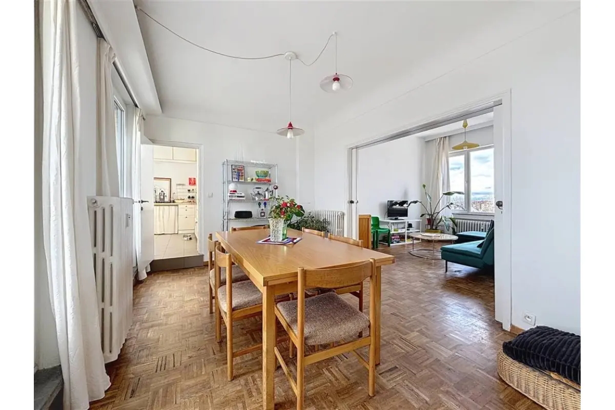 Appartement te  in Elsene 1050 1300.00€ 1 slaapkamers 70.00m² - Zoekertje 670387