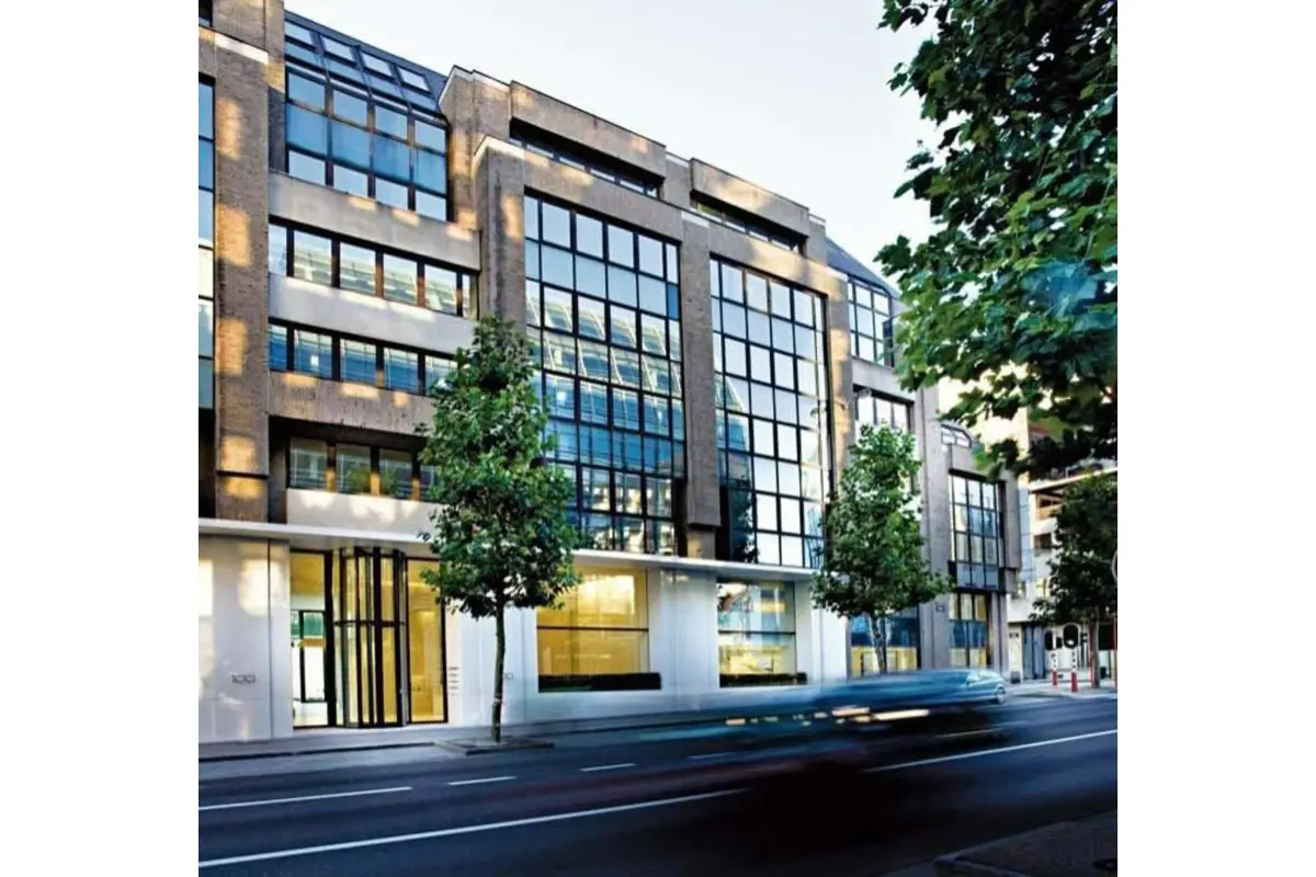 Handelszaak te  huur in Brussel 1000 5424.58€  slaapkamers 277.00m² - Zoekertje 670130