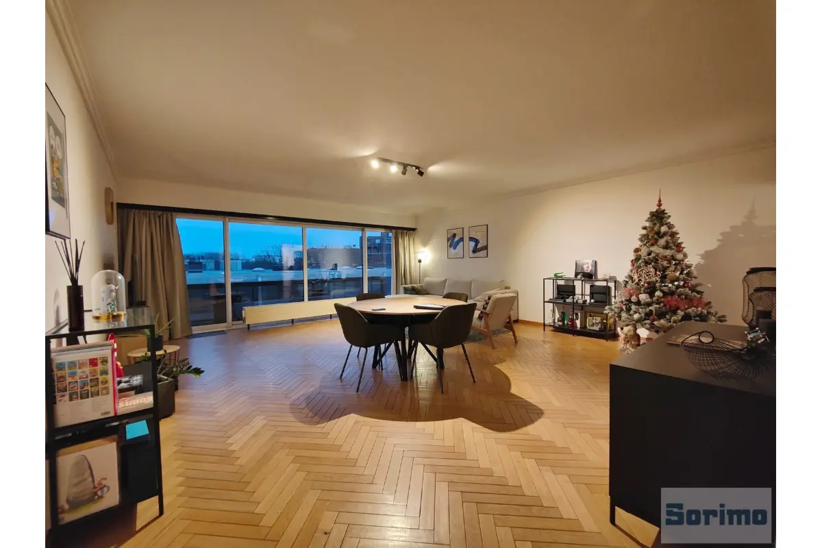 Appartement te  huur in Sint-Lambrechts-Woluwe 1200 1300.00€ 2 slaapkamers 95.00m² - Zoekertje 670994