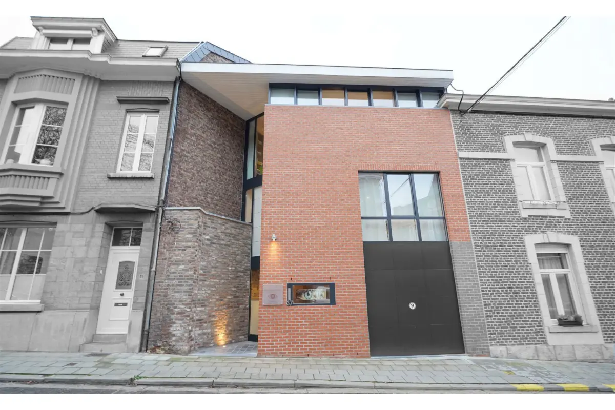 Handelszaak te  huur in Hoei 4500 0.00€  slaapkamers 70.00m² - Zoekertje 669977