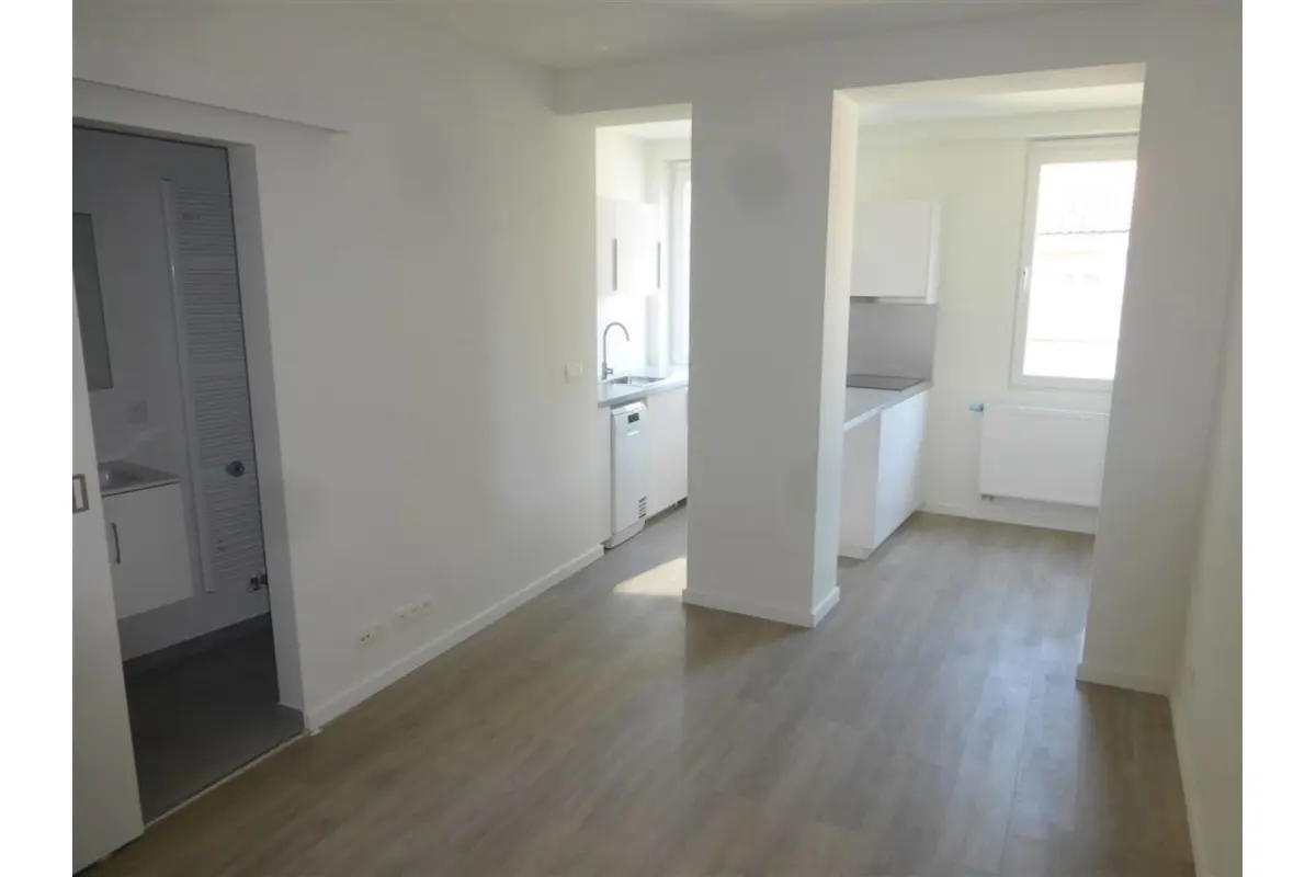Appartement à louer à Ixelles 1050 725.00€  chambres 32.00m² - annonce 669462