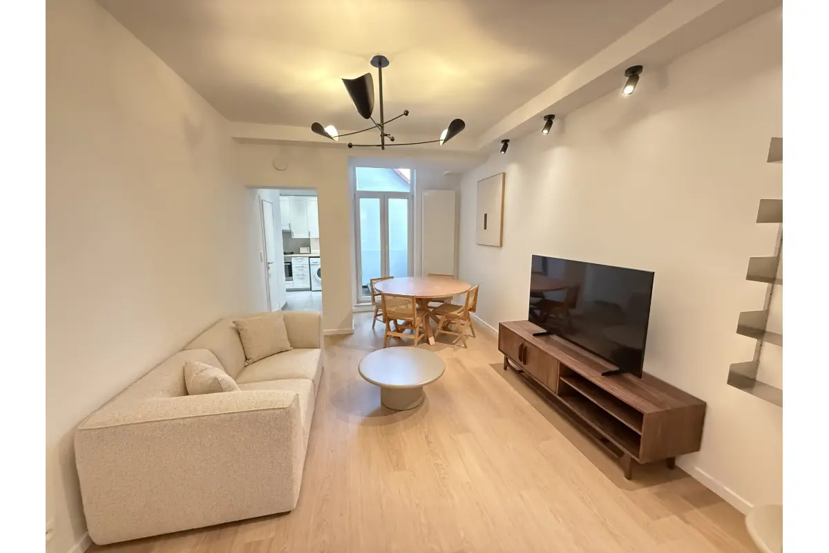 Appartement à louer à Etterbeek 1040 1300.00€ 1 chambres 51.00m² - annonce 669778