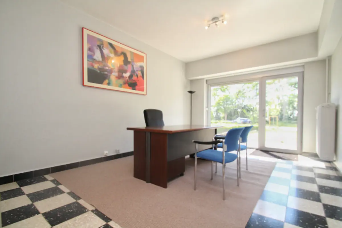 Handelszaak te  huur in Vorst 1190 500.00€  slaapkamers 25.00m² - Zoekertje 669878