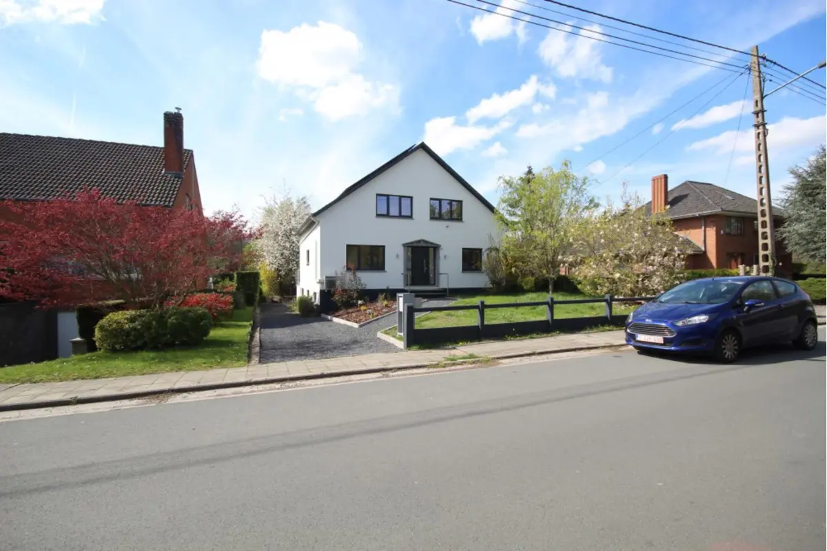 Maison à louer à Mons 7000 1950.00€ 5 chambres 341.00m² - annonce 669870