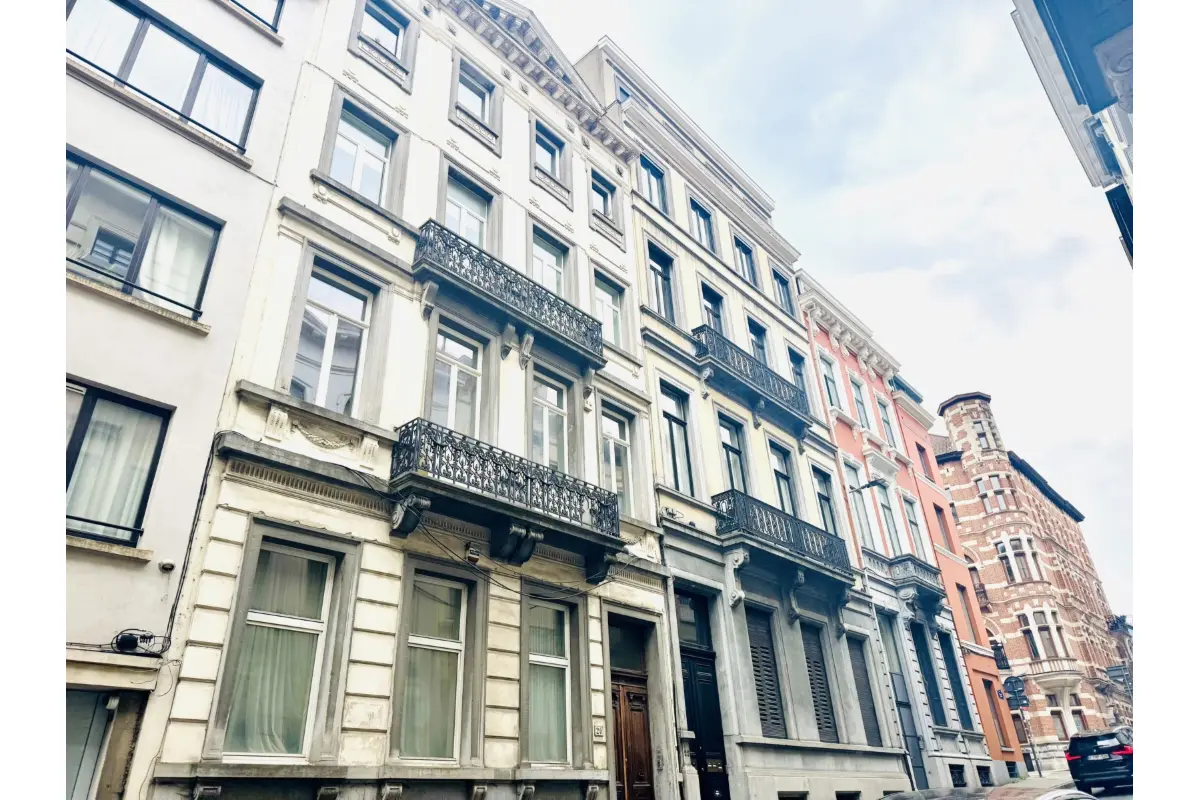 Appartement te  in Elsene 1050 1950.00€ 3 slaapkamers 140.00m² - Zoekertje 669713