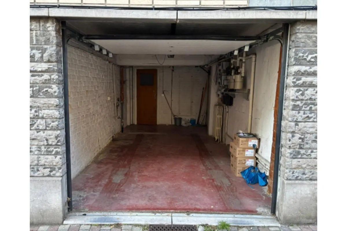 Box te  in Ukkel 1180 150.00€  slaapkamers m² - Zoekertje 669464