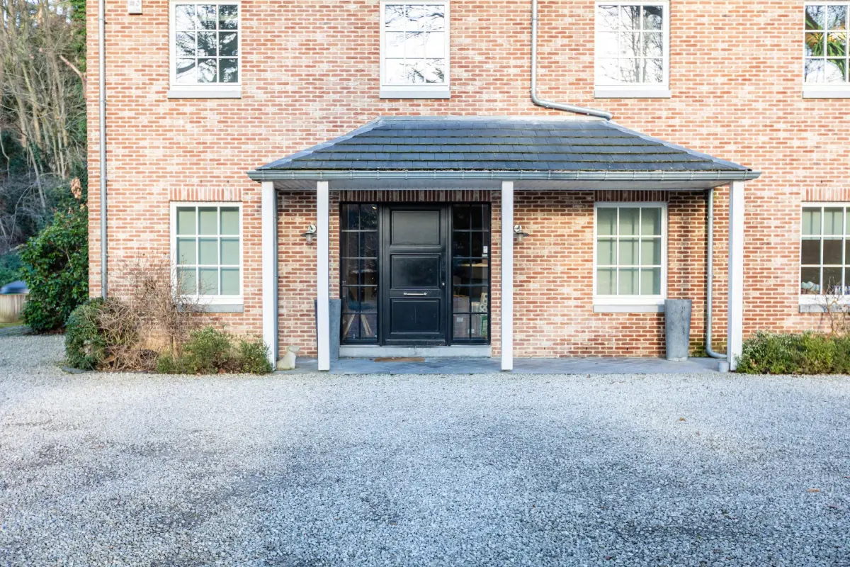 Handelszaak te  huur in Limal 1300 2650.00€  slaapkamers 130.00m² - Zoekertje 669333